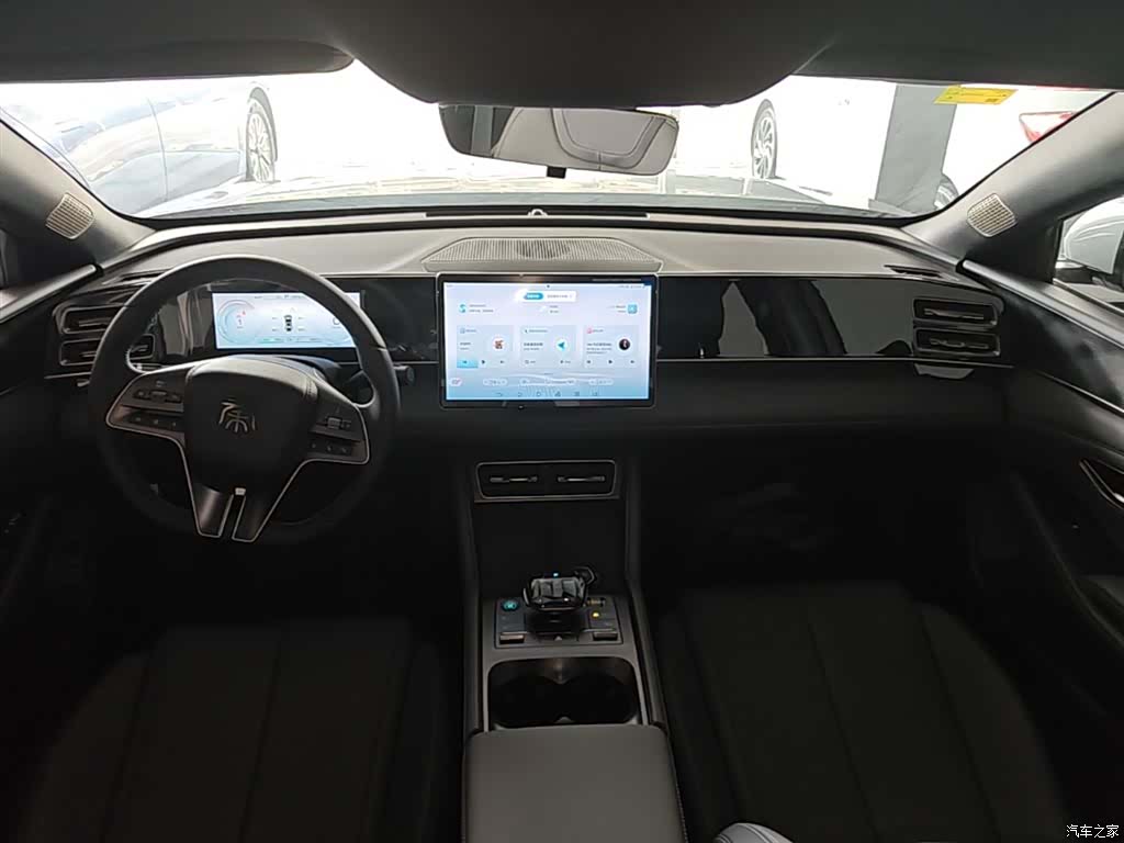 BYD Qin, 2025 10