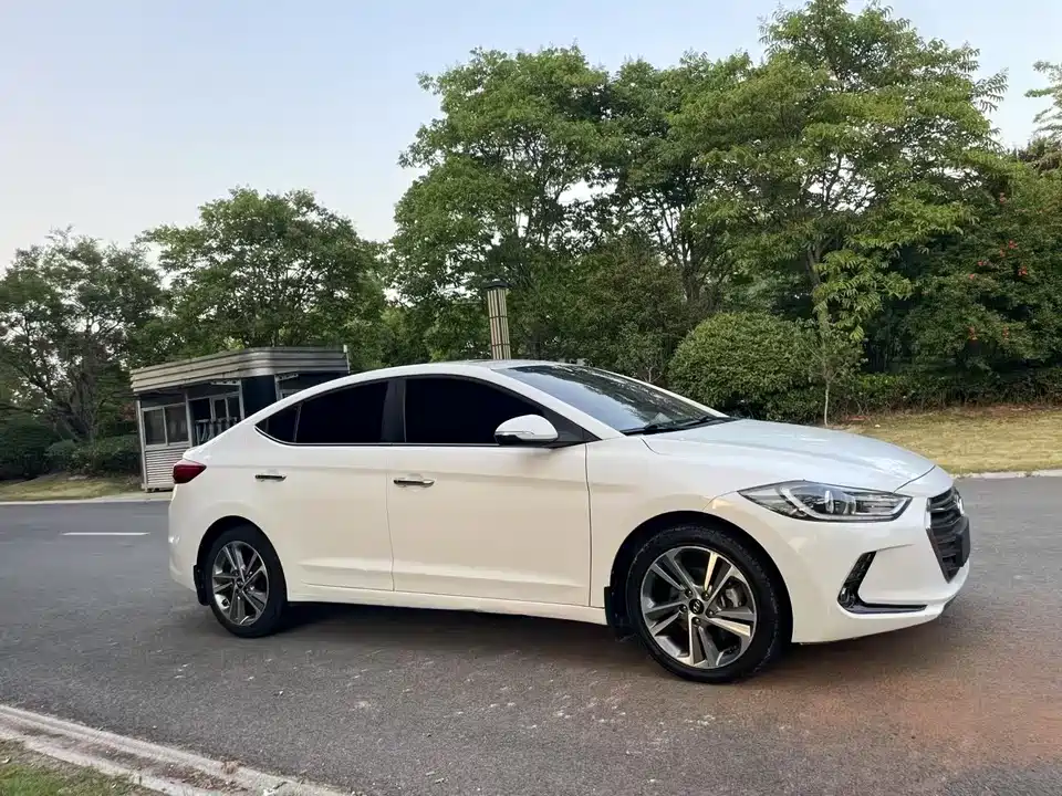 Hyundai Lead