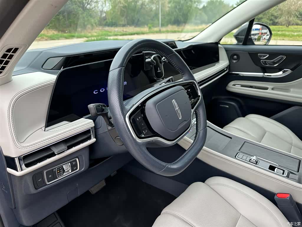 Lincoln Corsair, 2023 14