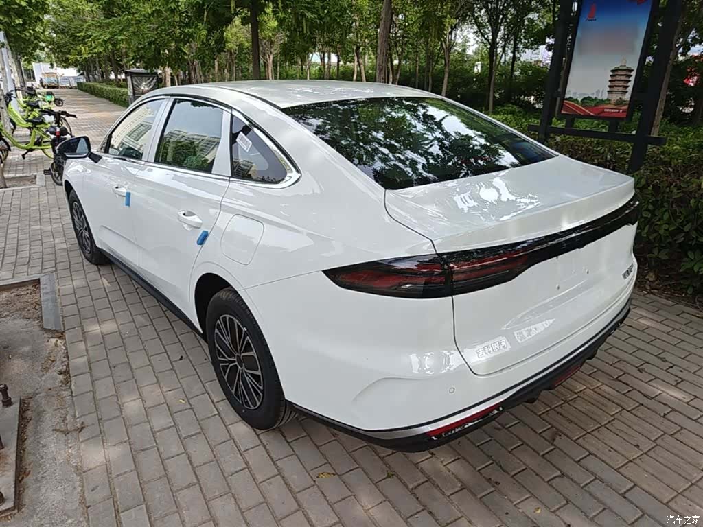 Geely 6, 2026 все фото