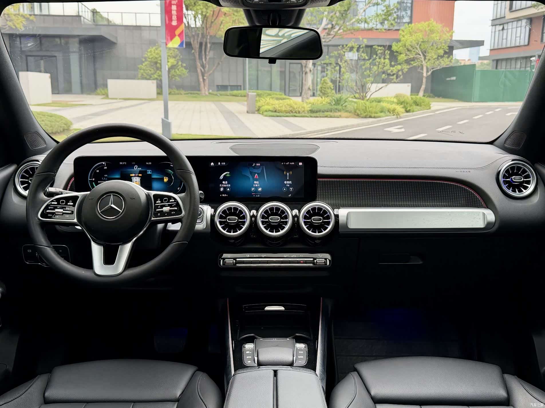 Mercedes-Benz GLB, 2022 16