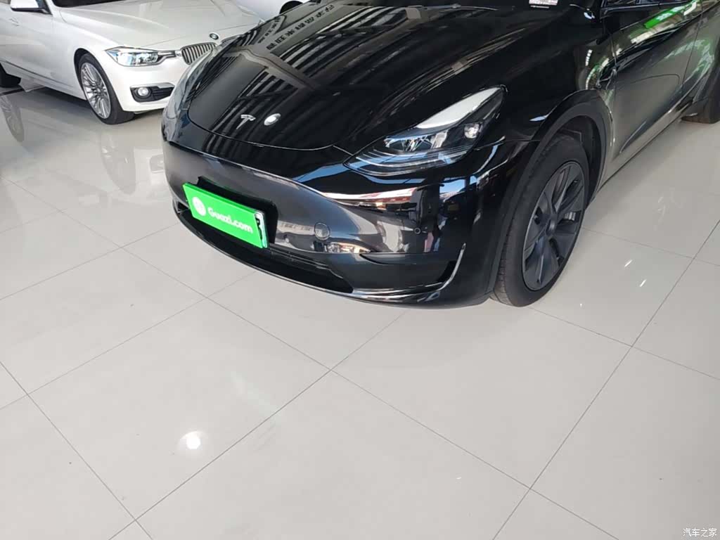 Tesla Model Y, 2024 24