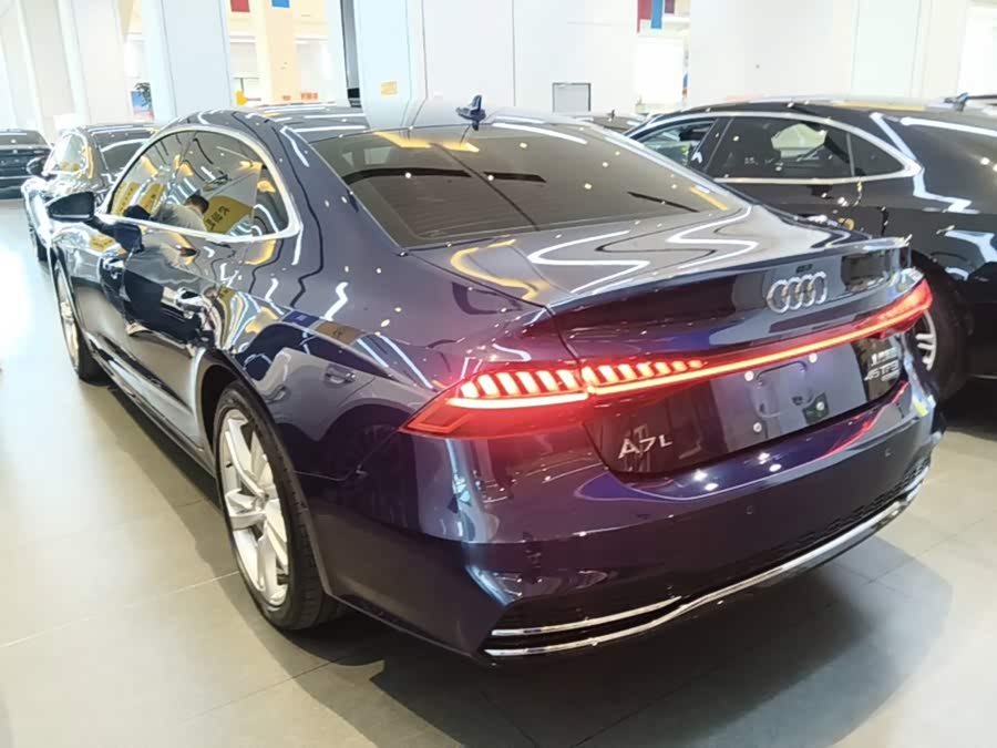 Audi A7L 2024, фото 5