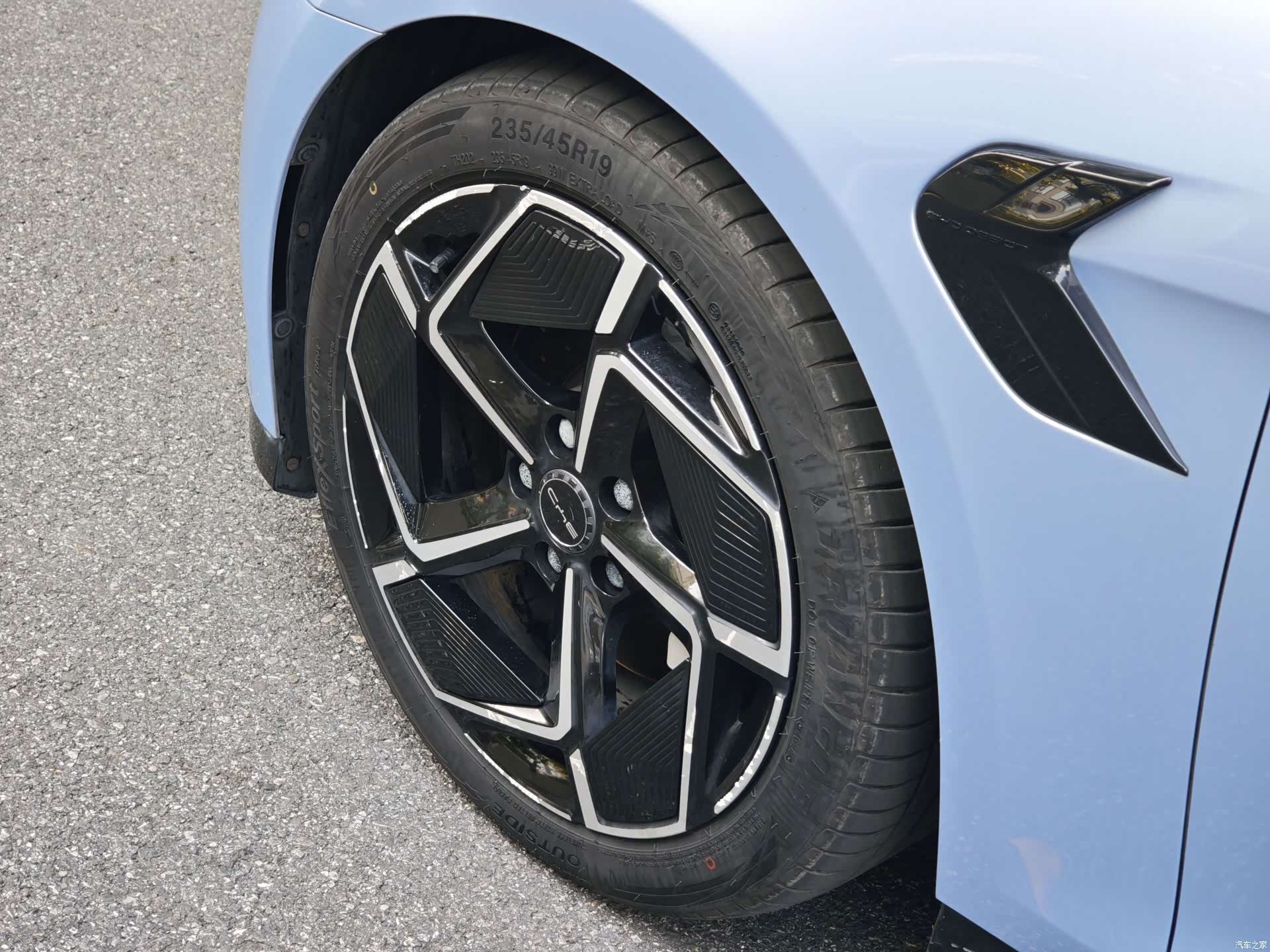 BYD Seal, 2022 13