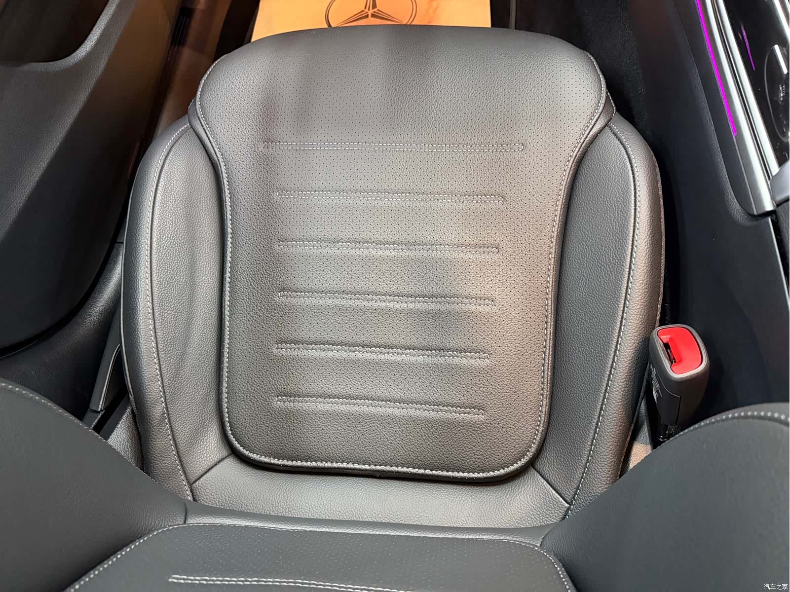 Mercedes-Benz C-Class, 2024 15