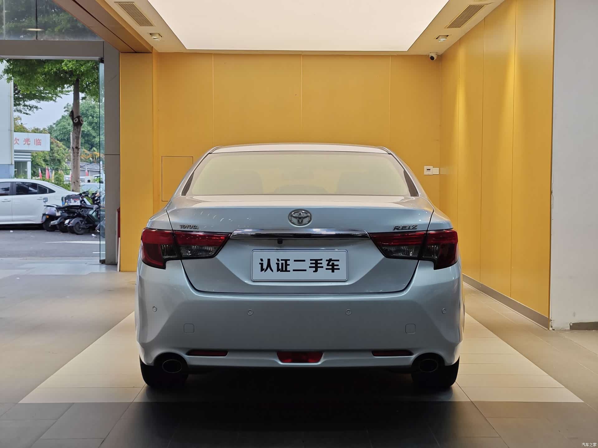 Toyota 2.5S, 2015 29