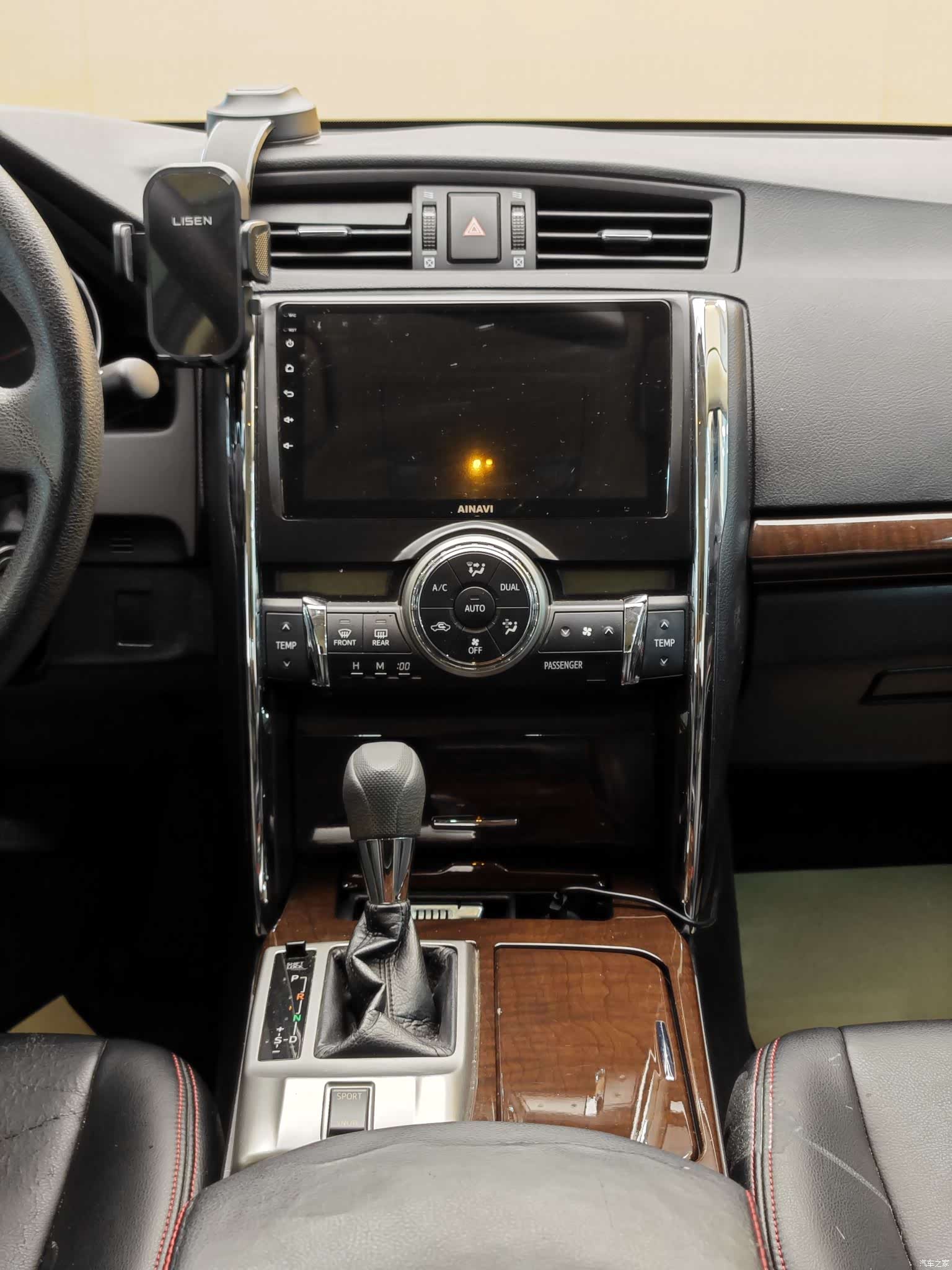Toyota 2.5S, 2015 19
