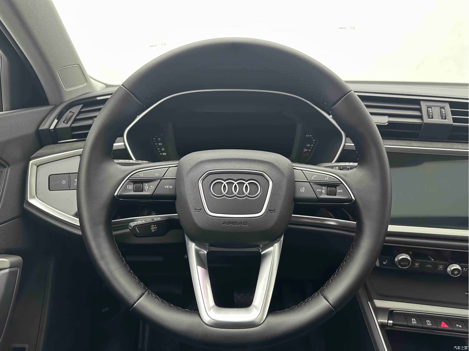 Audi Q3, 2022 18