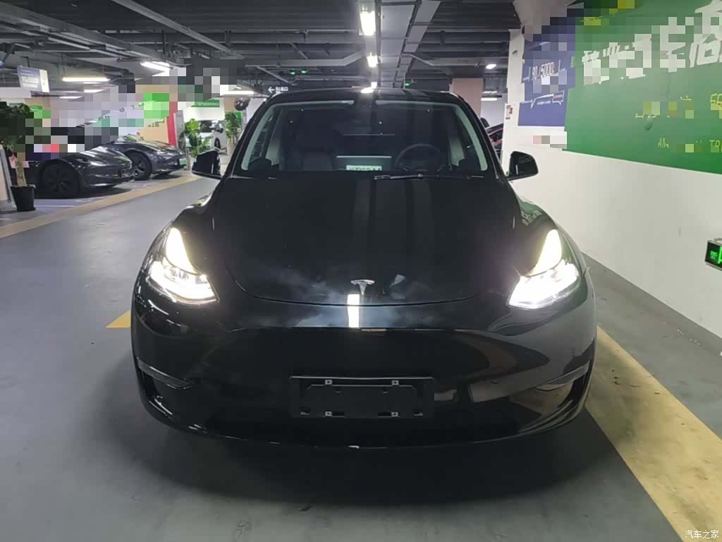 Tesla Model Y, 2021 3