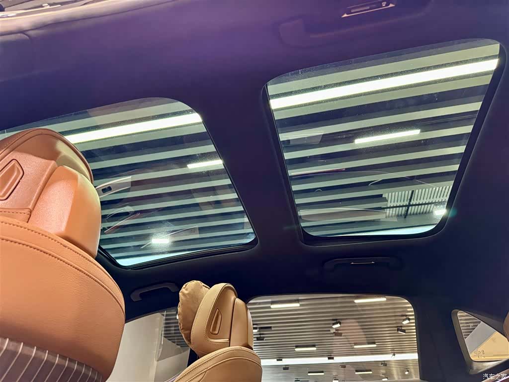 Mercedes-Benz E-Class, 2024 24