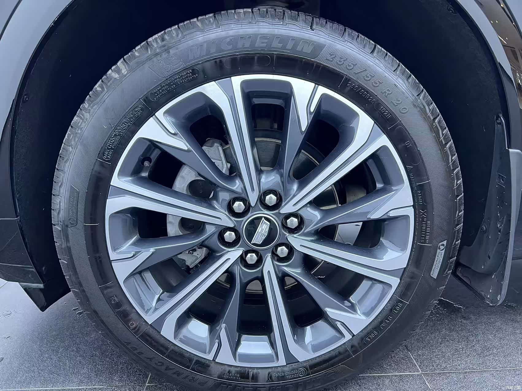 Cadillac XT5, 2025 17