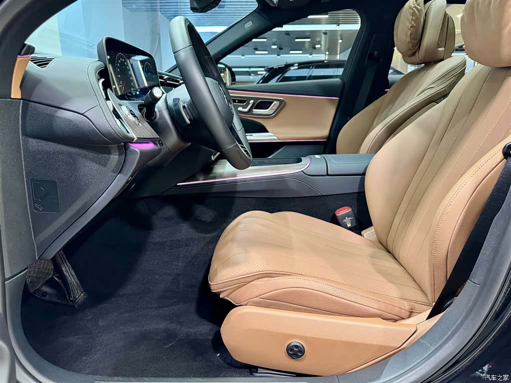 Mercedes-Benz E-Class, 2024 18