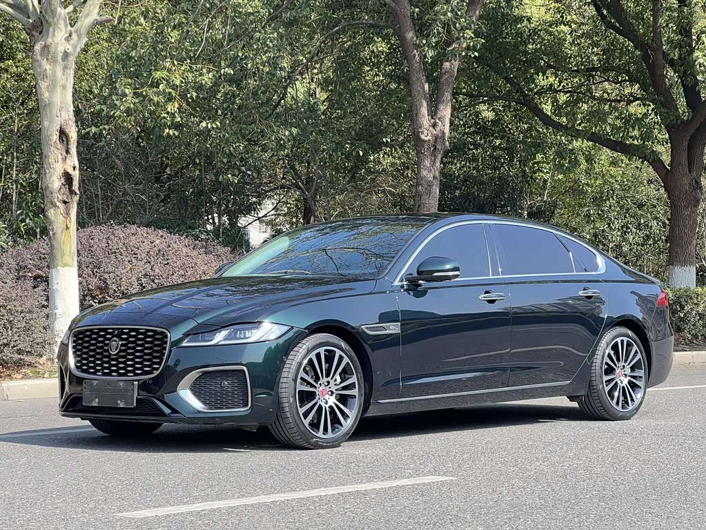 Jaguar XFL