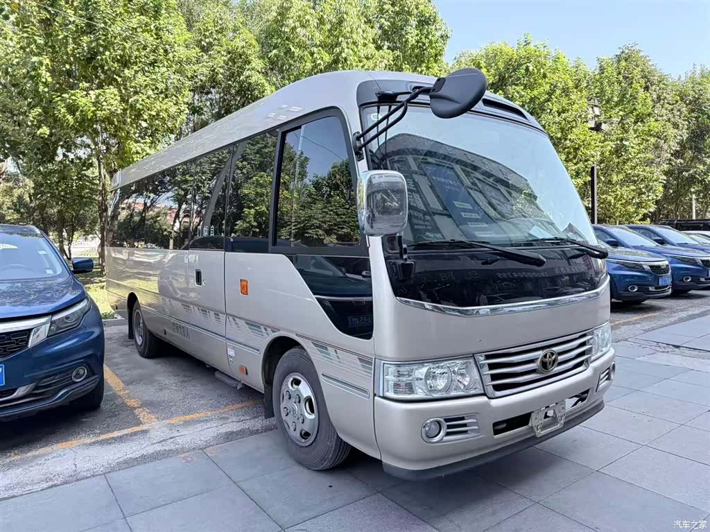 Toyota Coaster, 2017 2