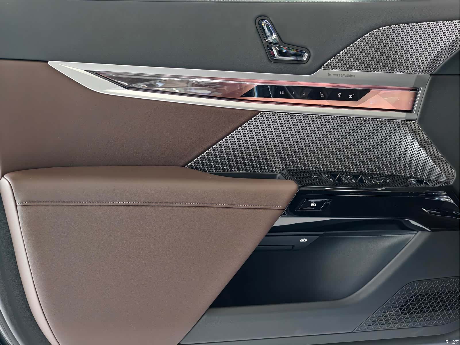 BMW i7, 2025 9