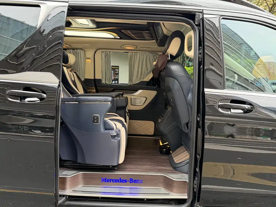 Mercedes-Benz V-class