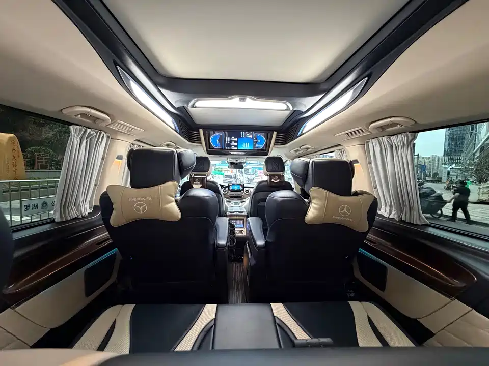 Mercedes-Benz V-class