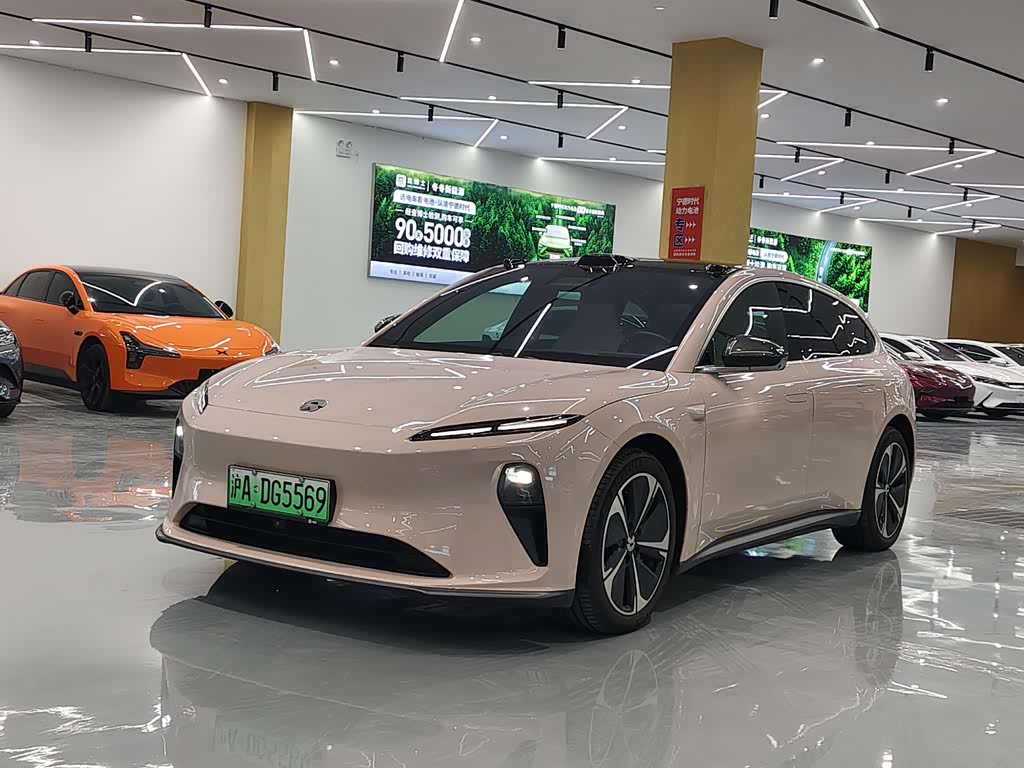 NIO ET5