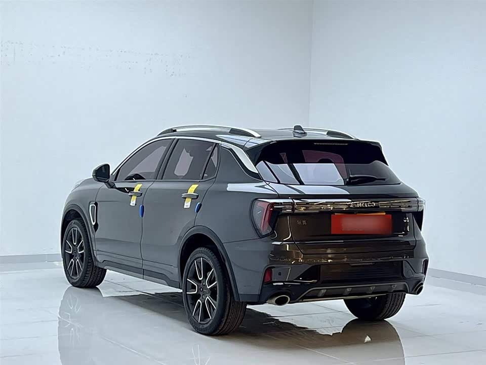 Lynk & Co 01