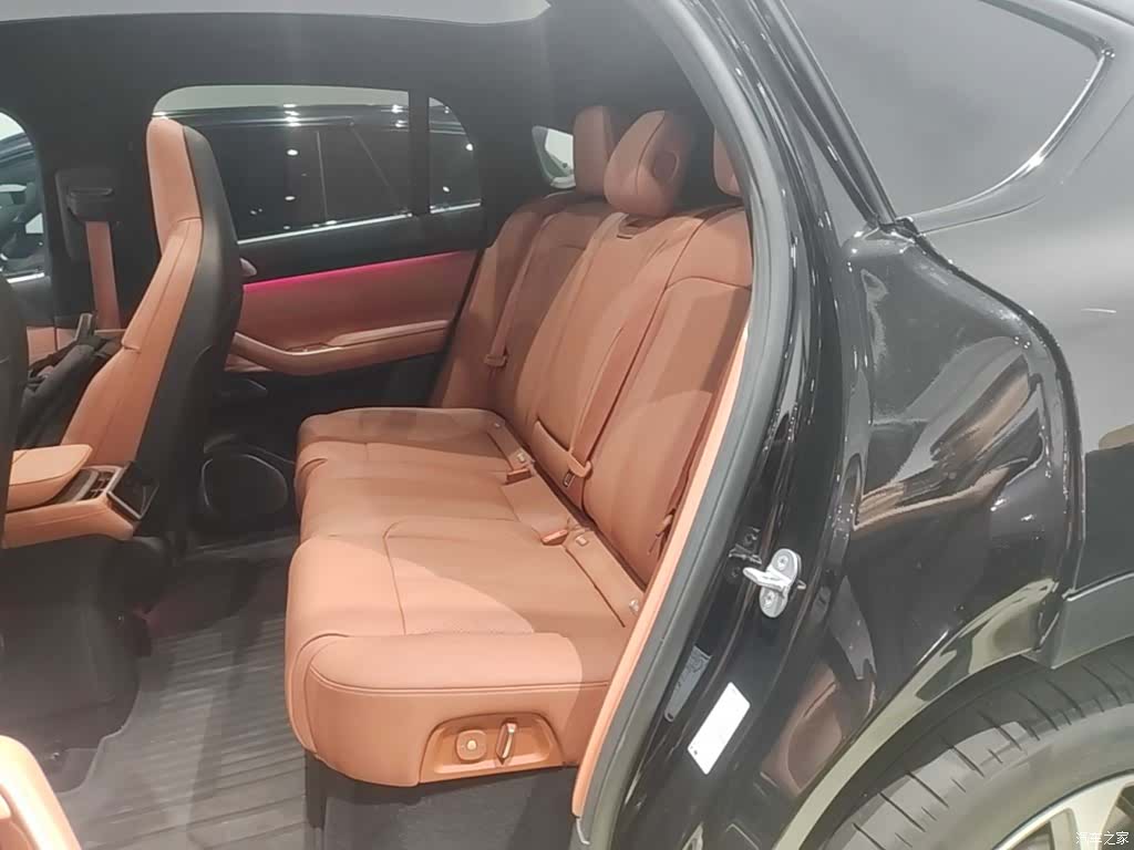NIO EC7, 2023 17