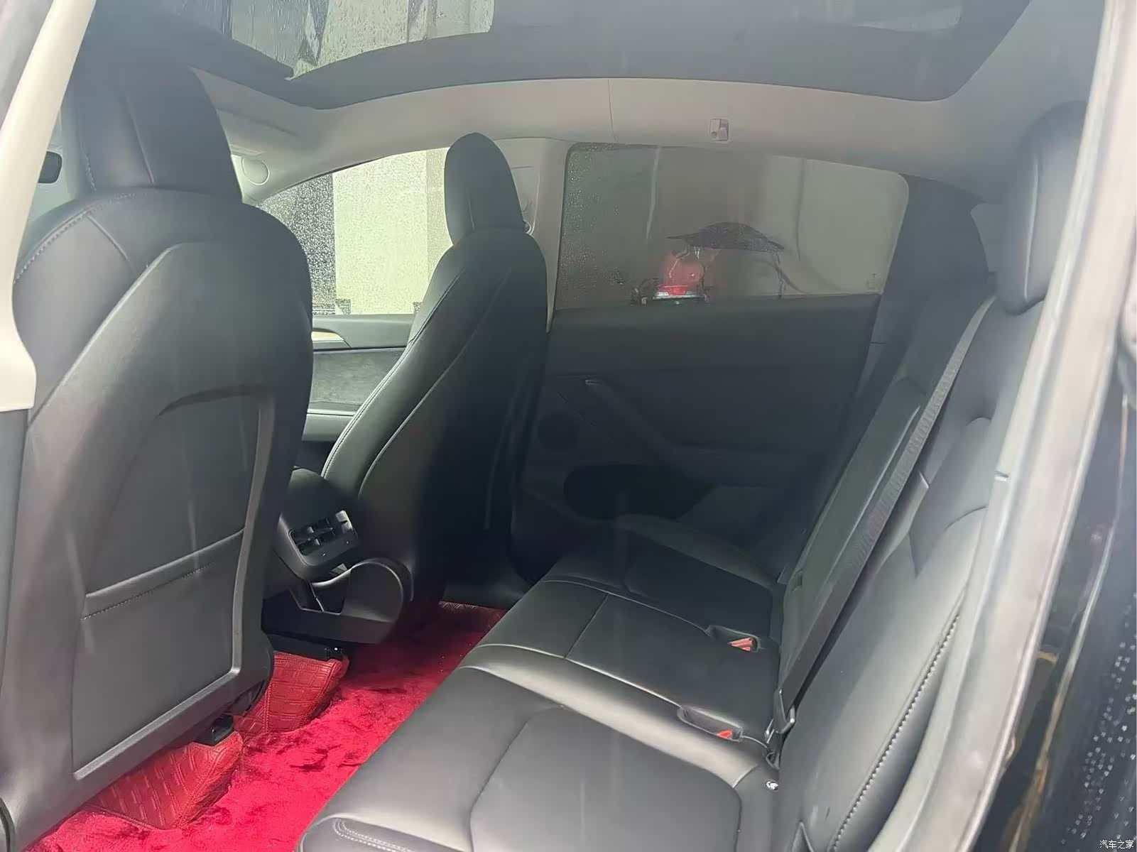 Tesla Model Y, 2022 4