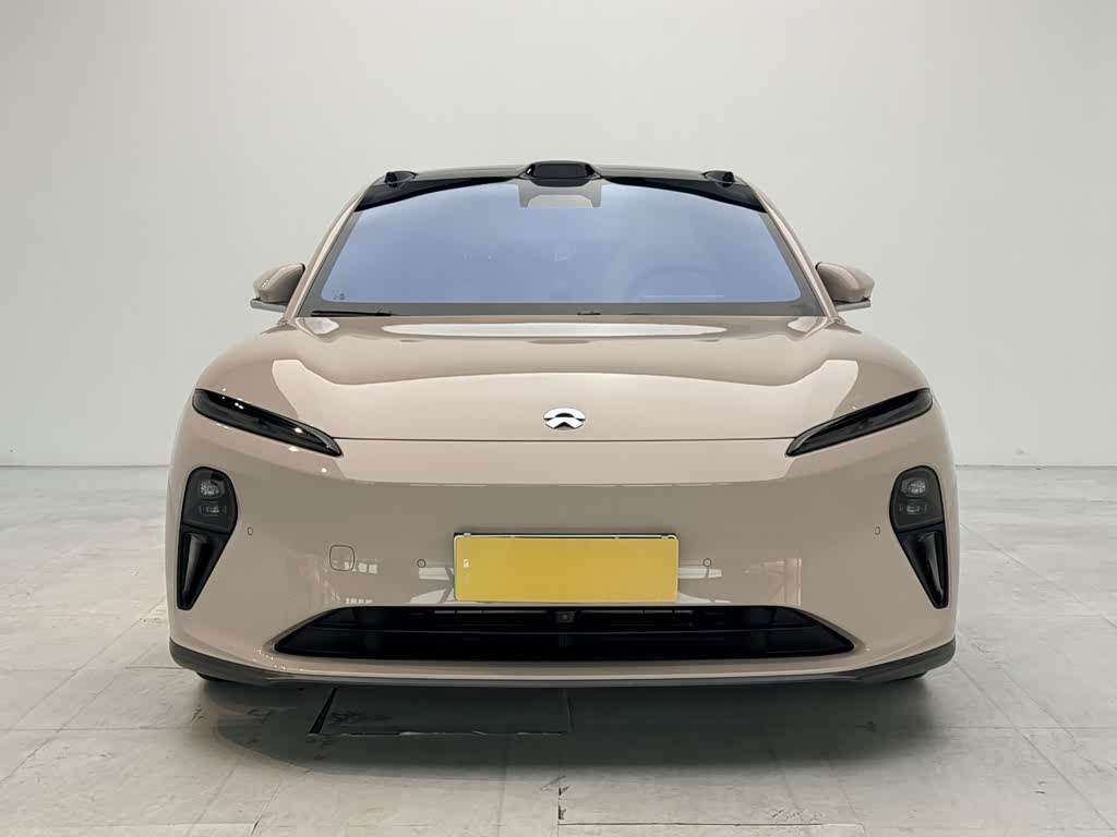 NIO ET5