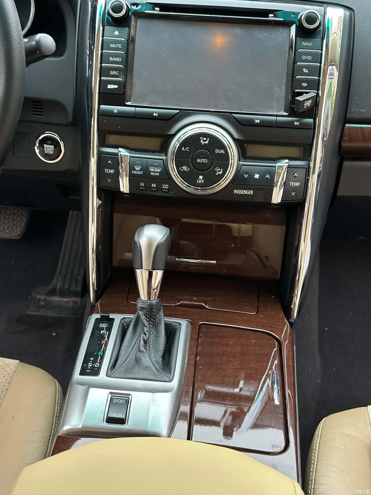 Toyota 2.5V, 2015 10