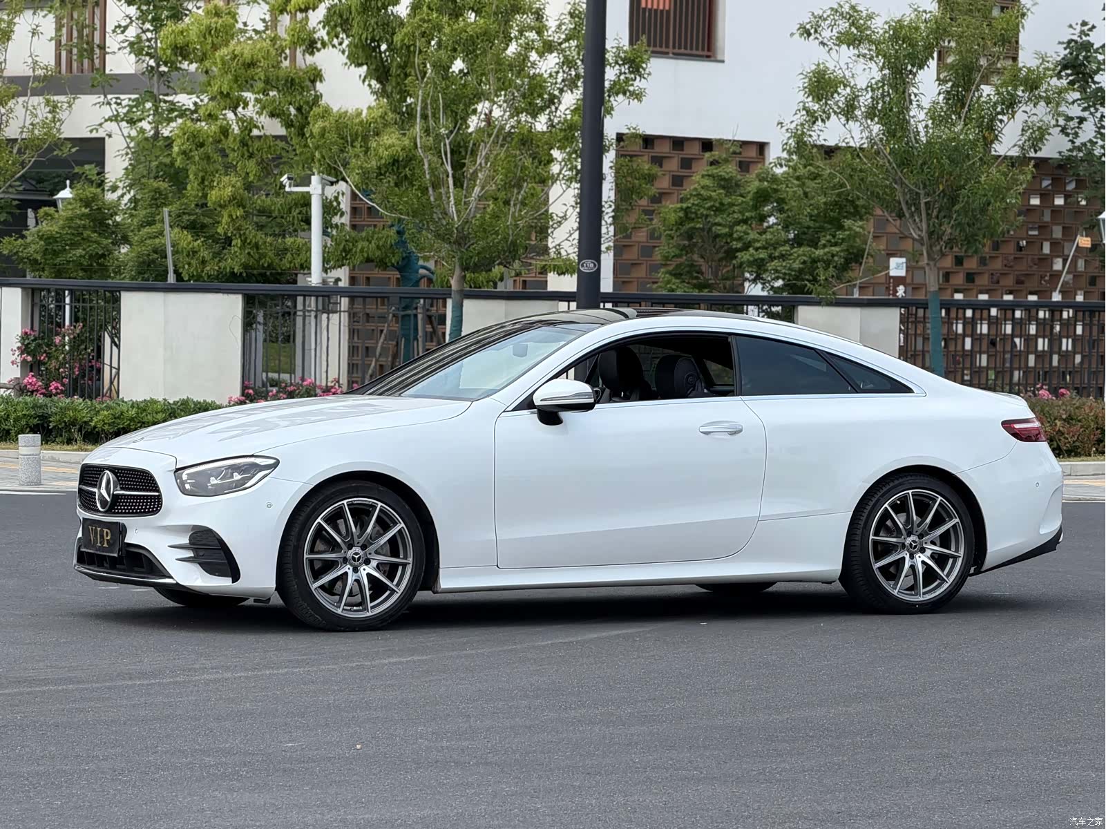 Mercedes-Benz E-Class, 2023 1
