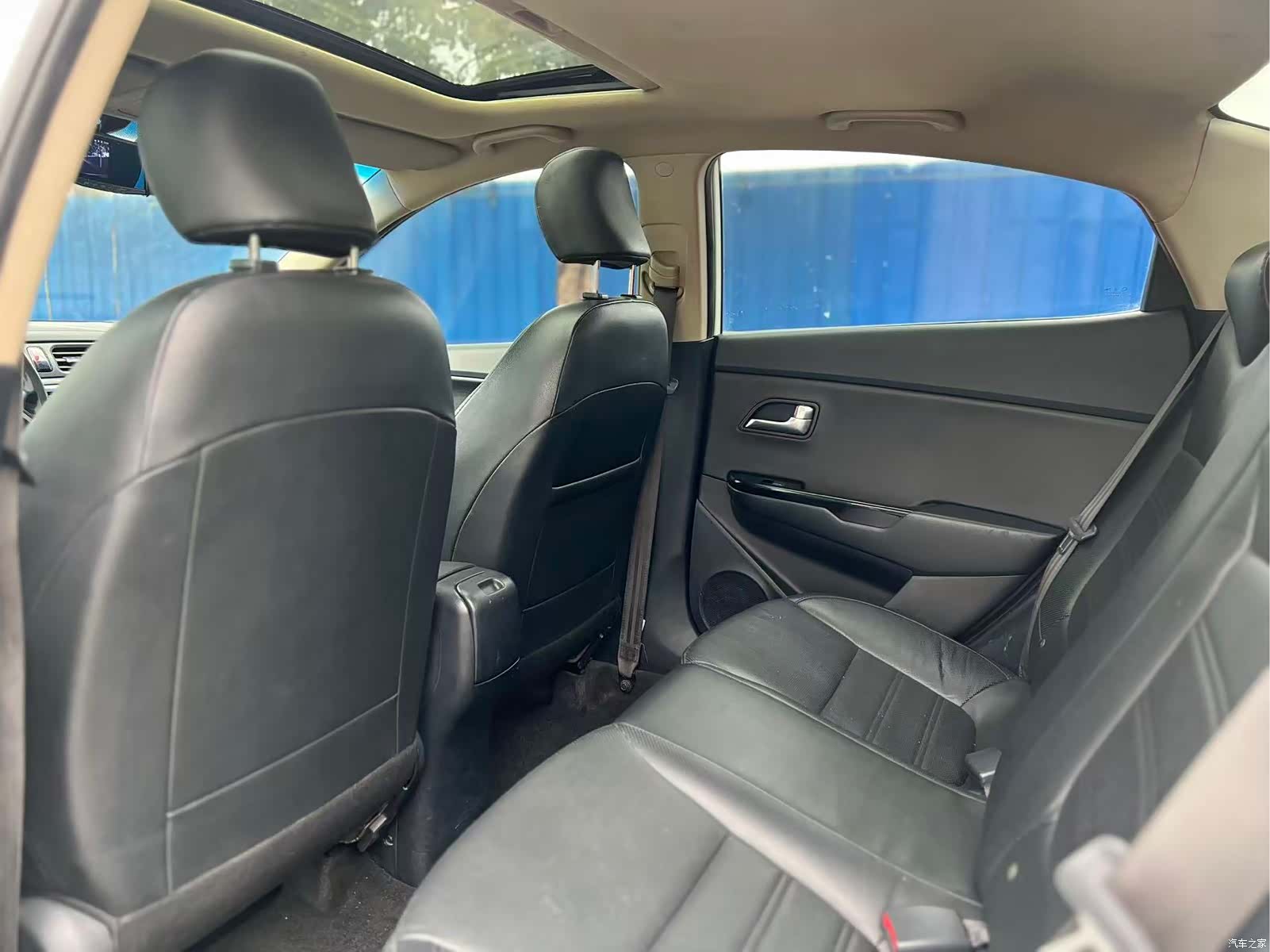 Kia K2, 2015 12