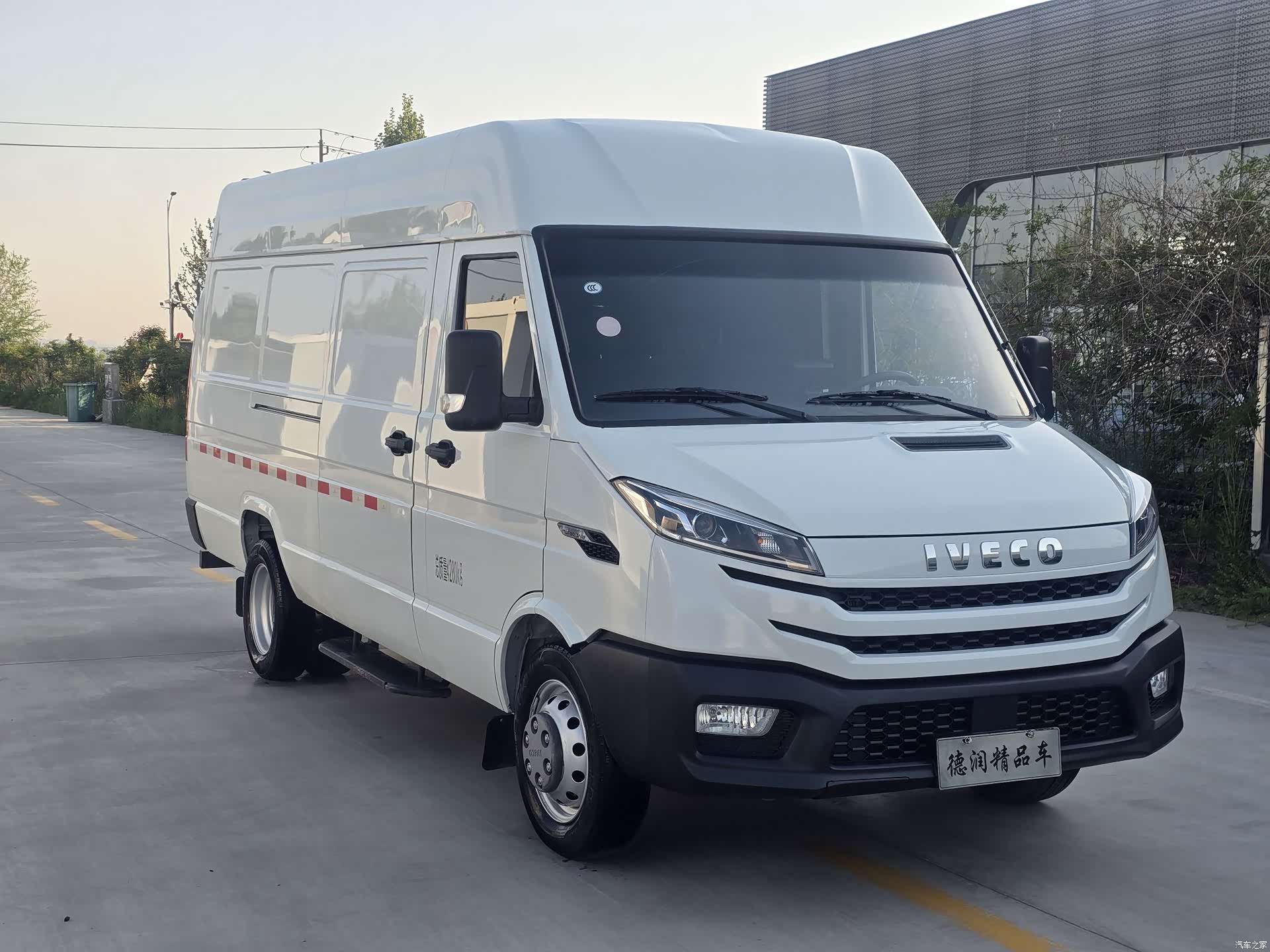 Iveco V40, 2024 3
