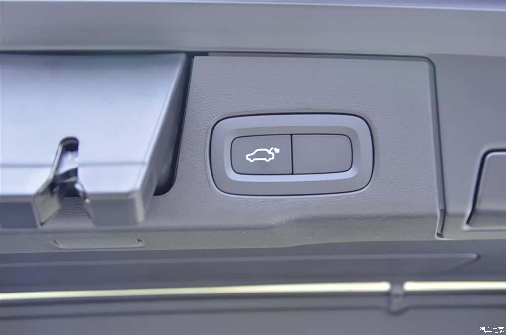 Volvo XC60, 2025 14