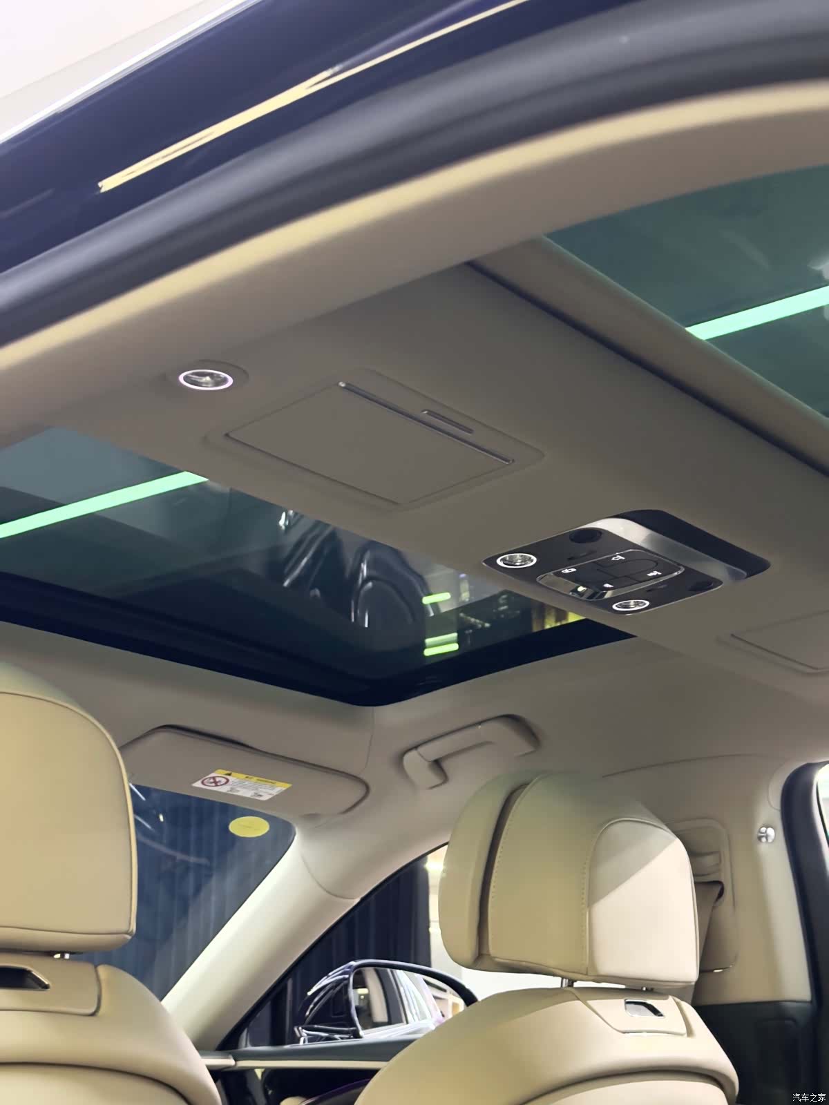 Bentley Flying Spur, 2022 32