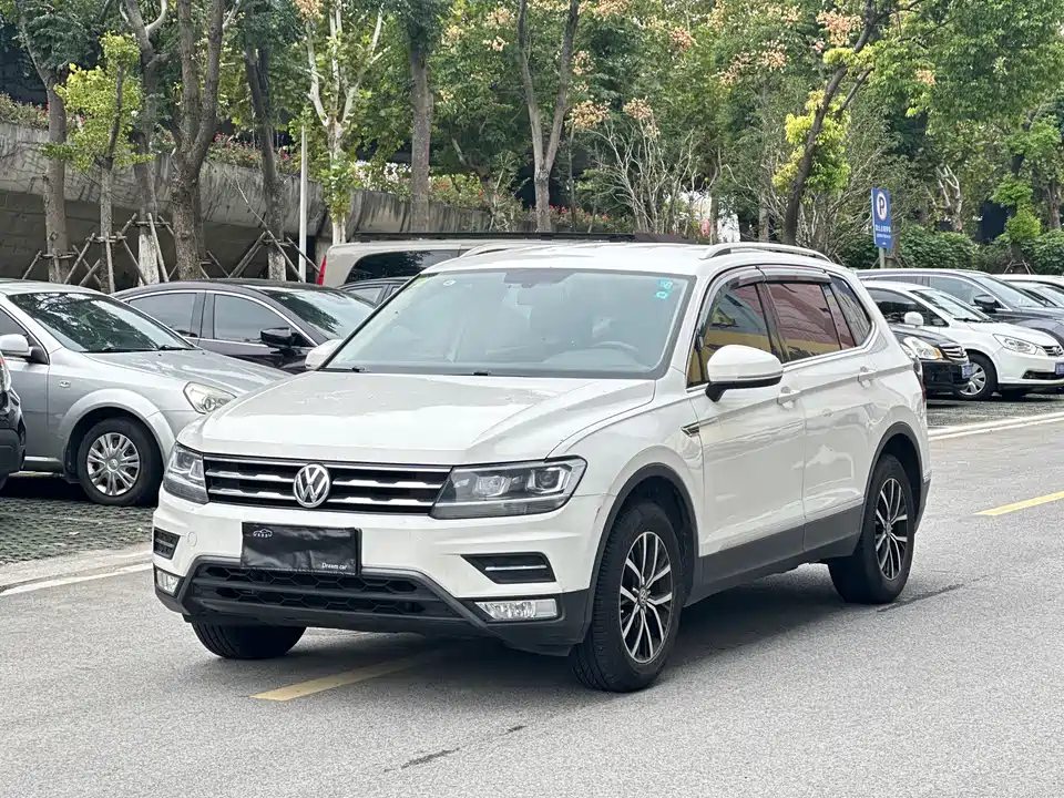 Volkswagen Tiguan L