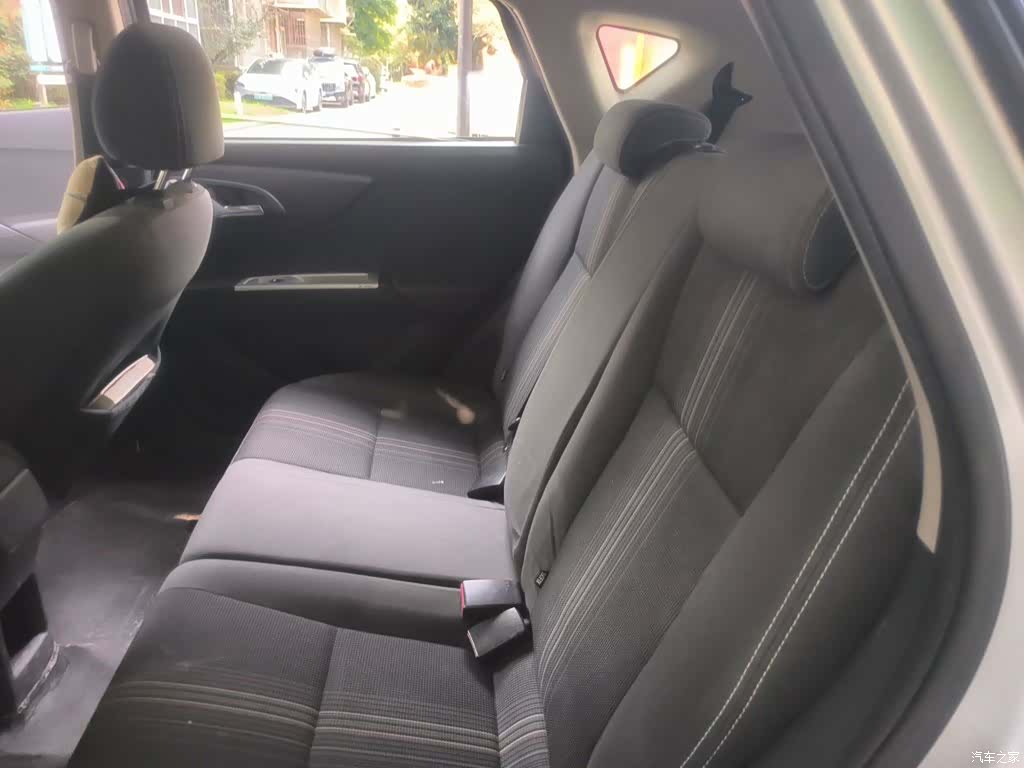 DongFeng AX3, 2016 18