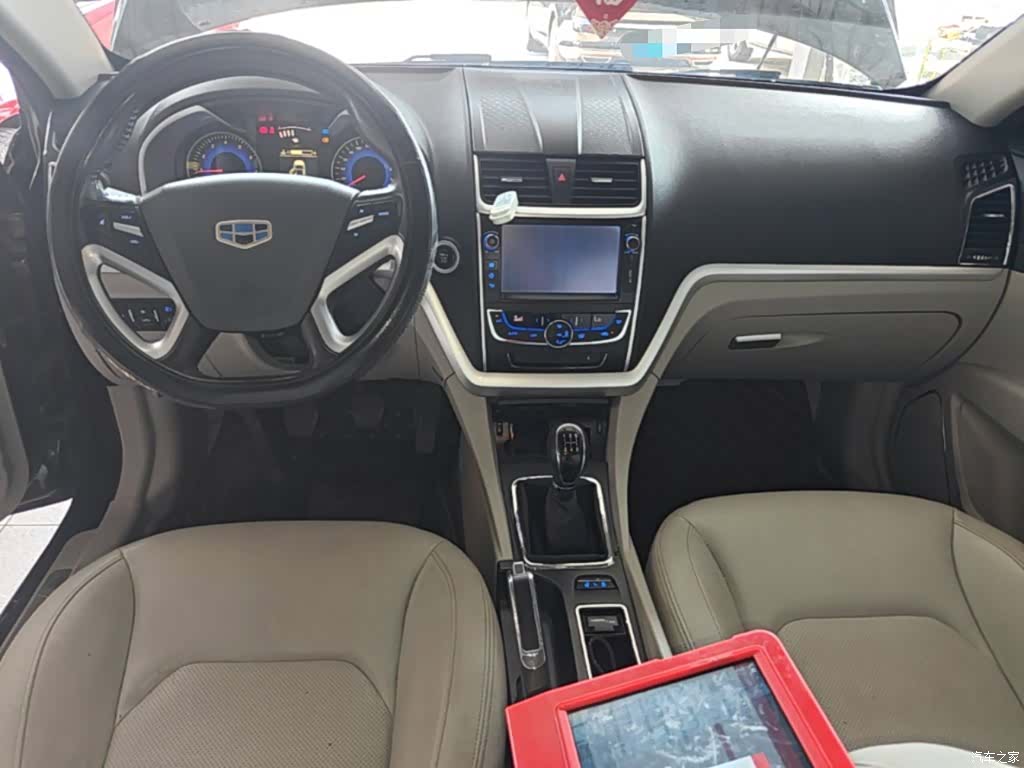 Geely Emgrand, 2015 10