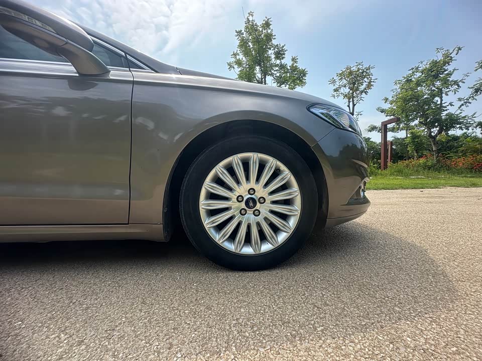 Ford Mondeo Ford Mondeo