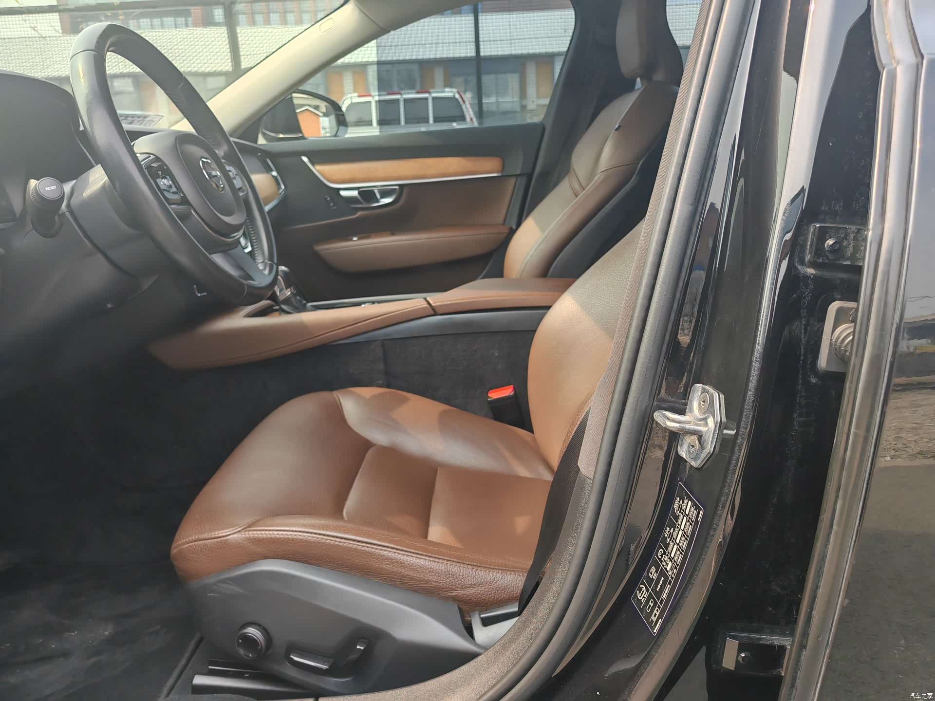 Volvo S90, 2019 все фото