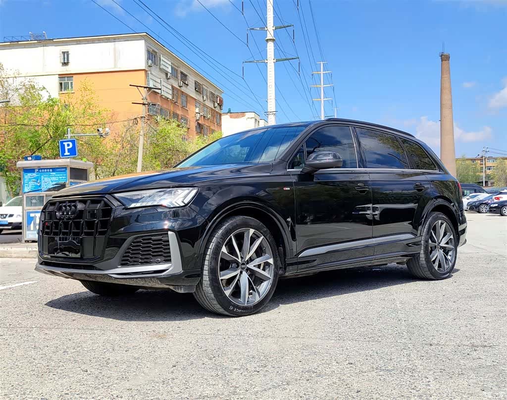 Audi Q7, 2024 1