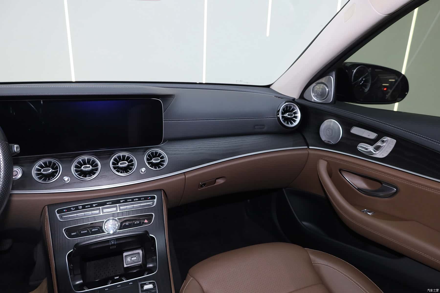 Mercedes-Benz E-Class, 2020 25