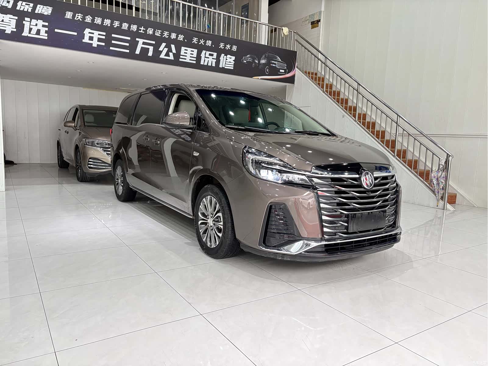 Buick GL8, 2022 3