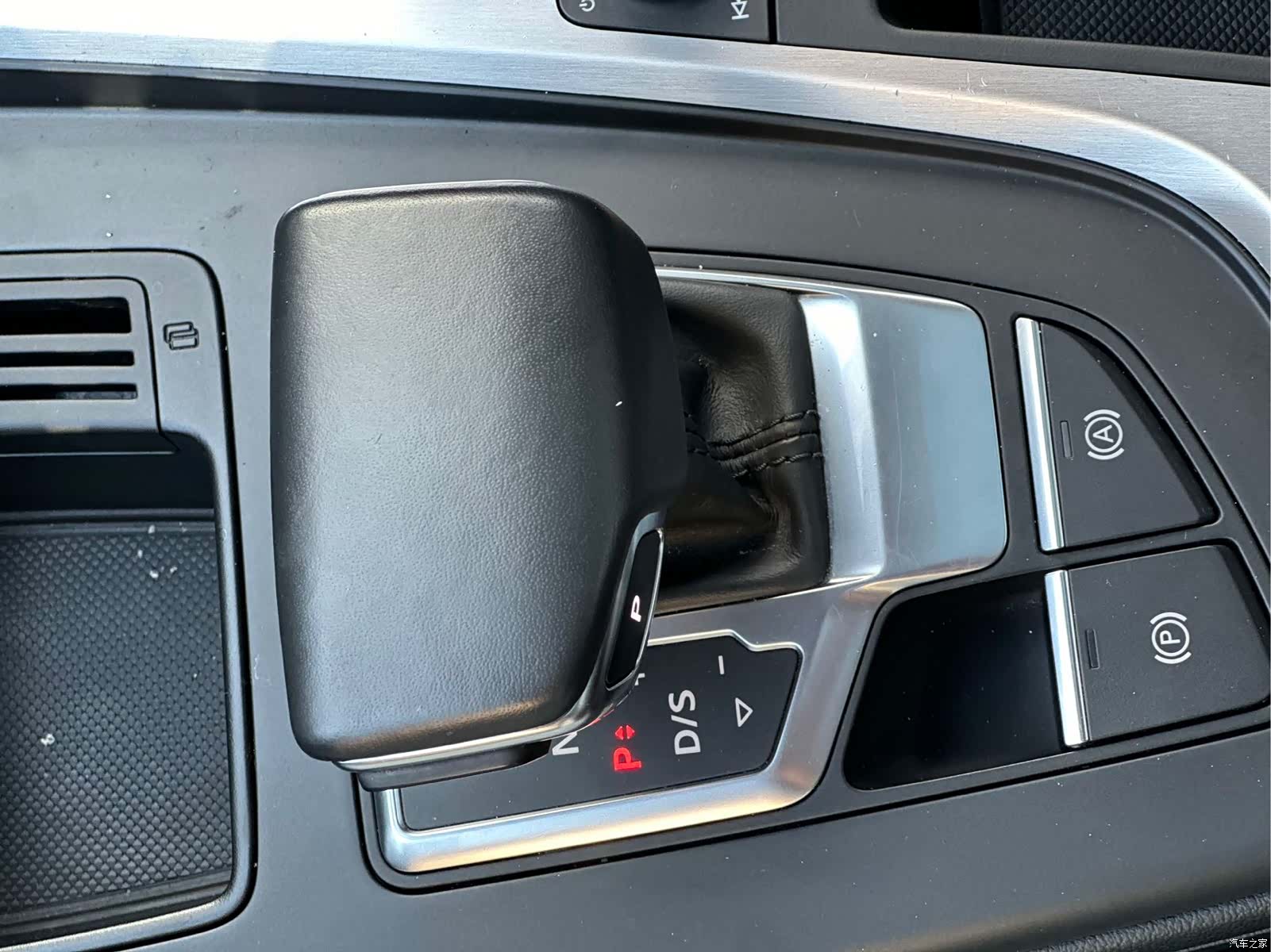 Audi A4L, 2021 9