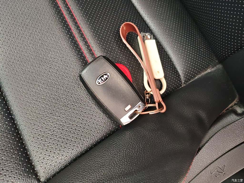 Kia KX3, 2016 12