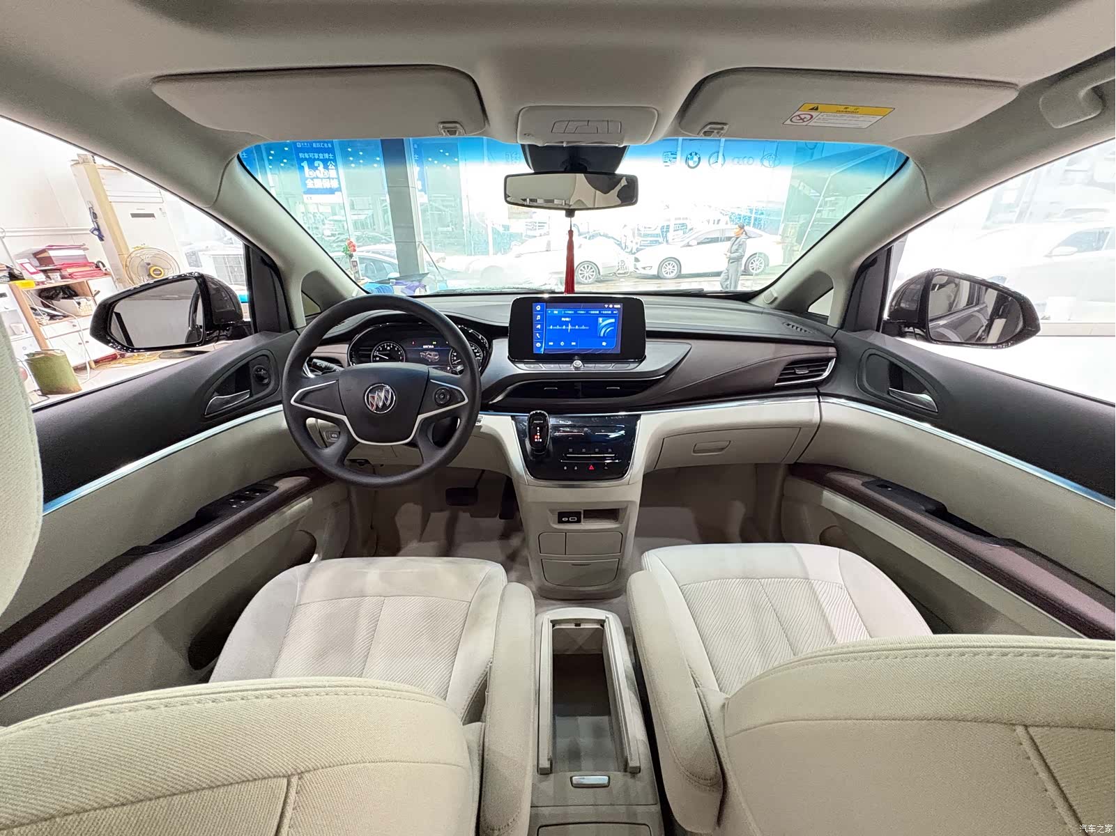 Buick GL8, 2022 9
