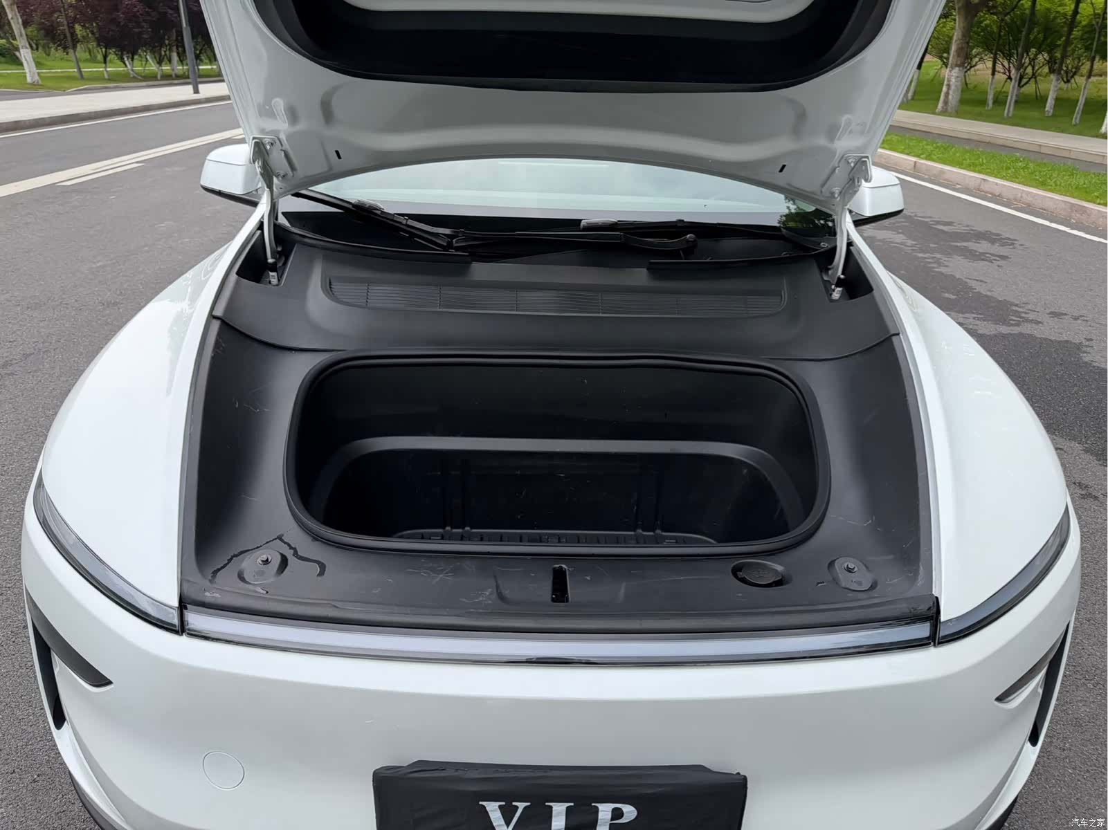Tesla Model Y, 2026 14