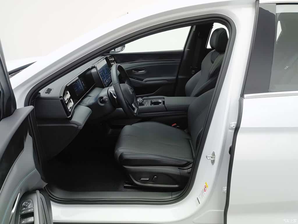BYD Qin, 2025 10