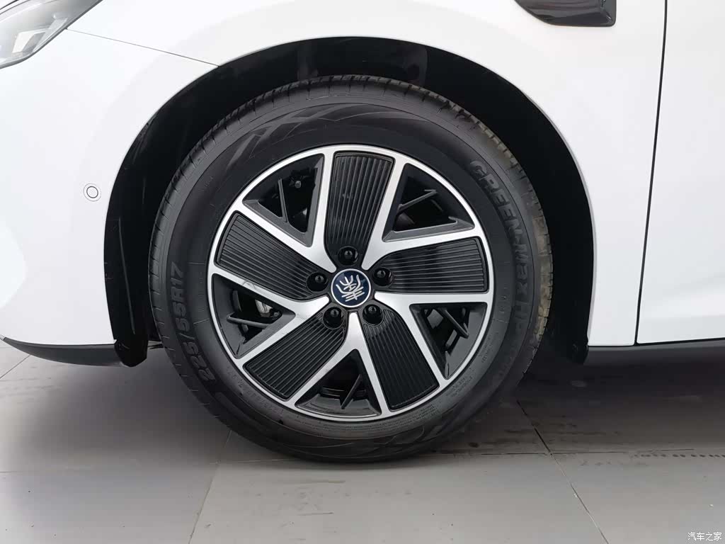 BYD Qin, 2025 17