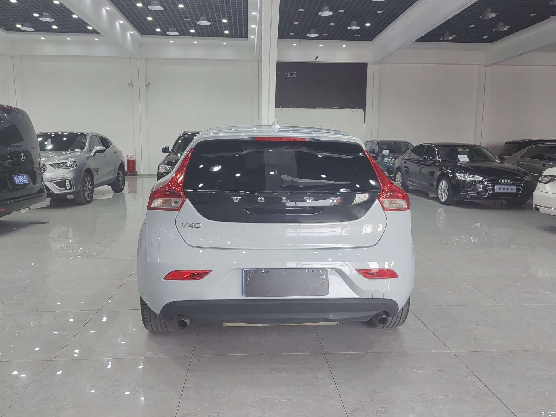 Volvo V40, 2013 8