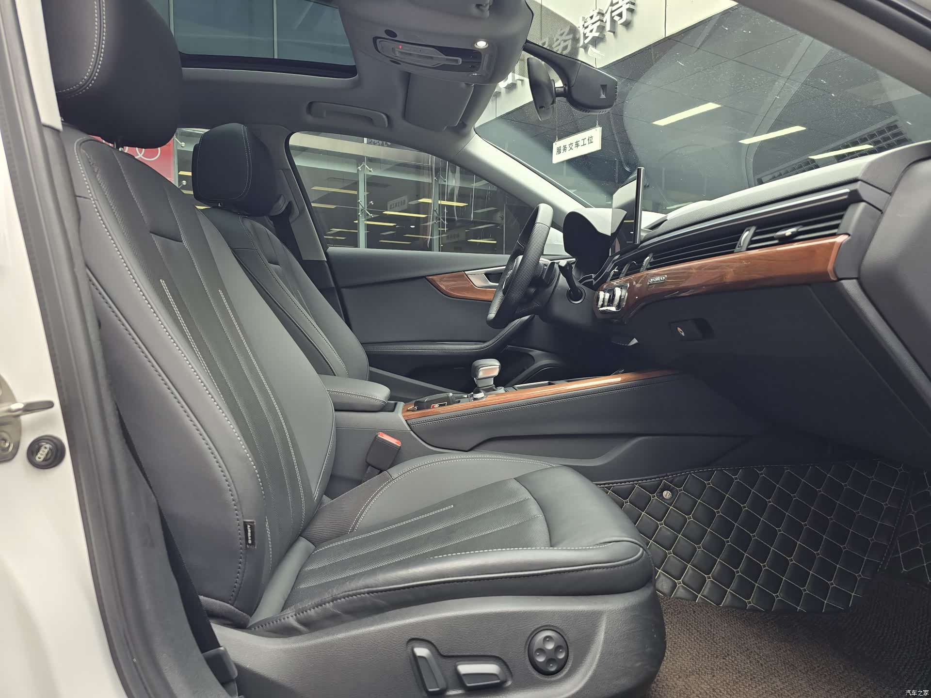 Audi A4L, 2020 9
