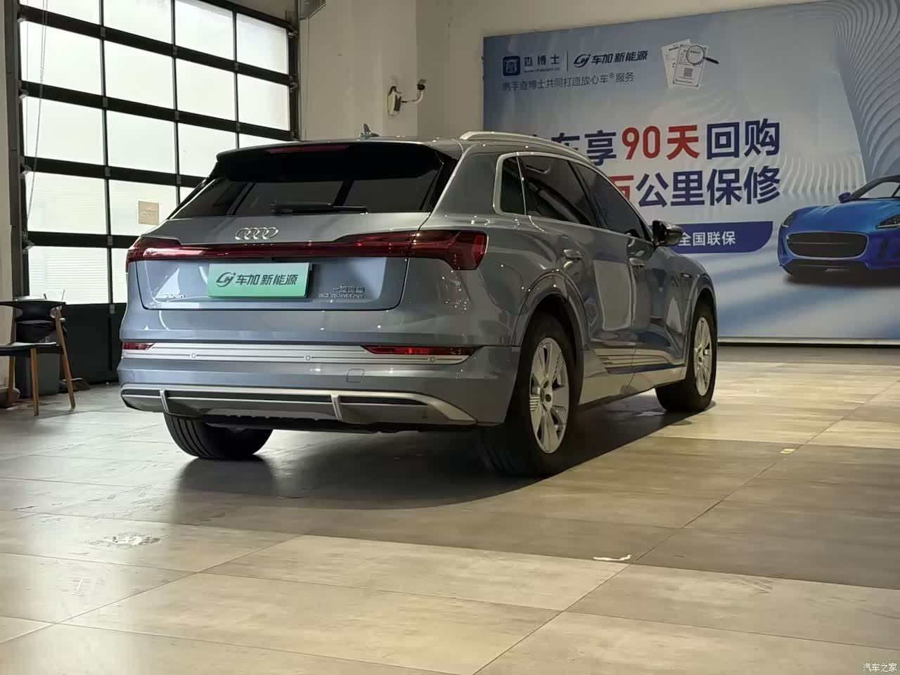 Audi e-tron, 2023 все фото