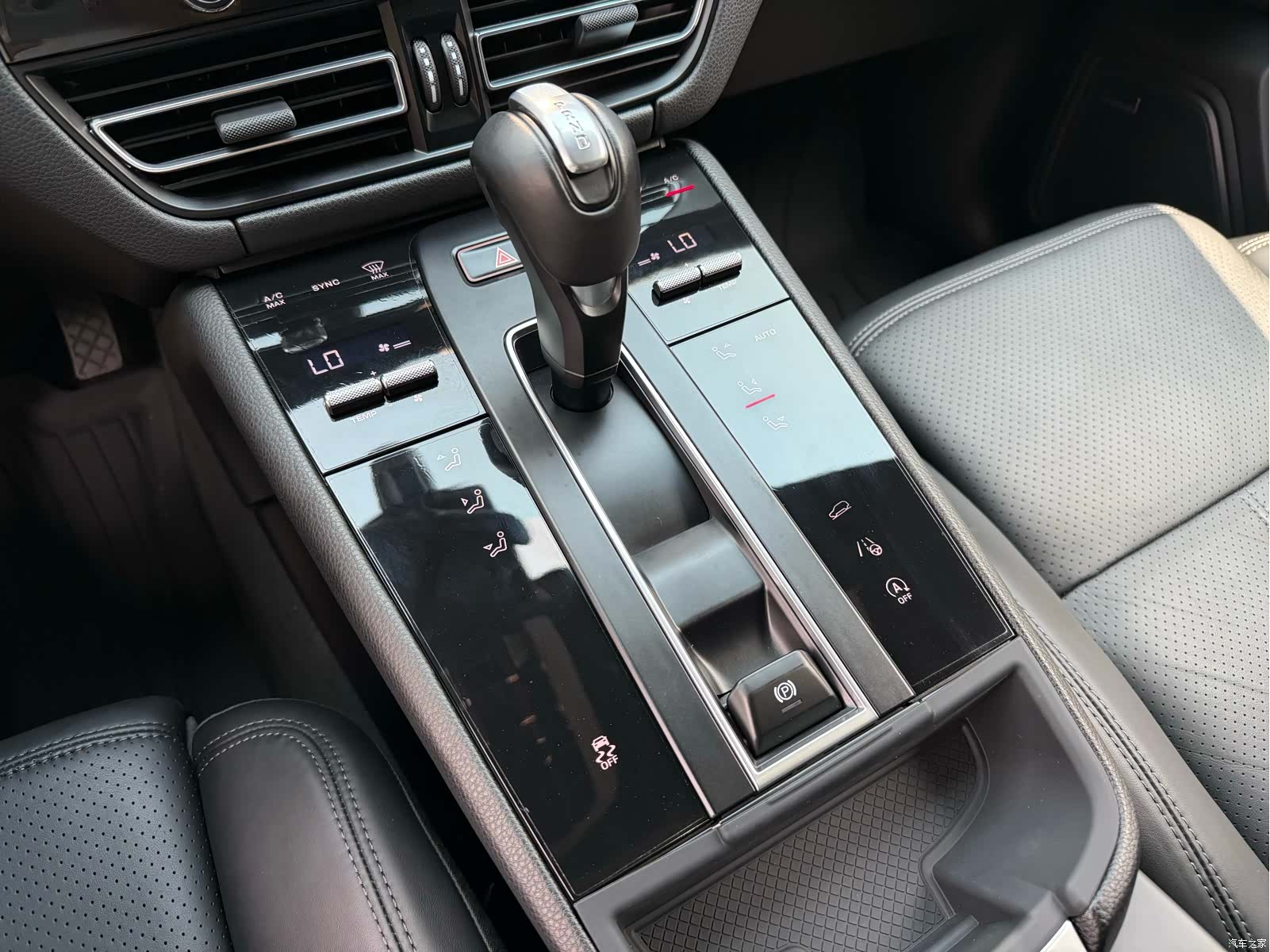 Porsche Macan, 2024 12